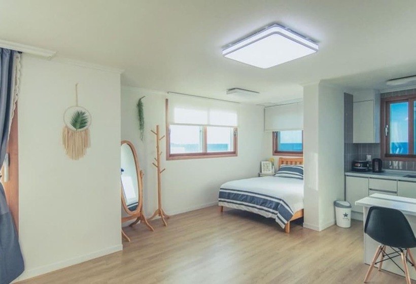 Jeju Hello Sea Pension