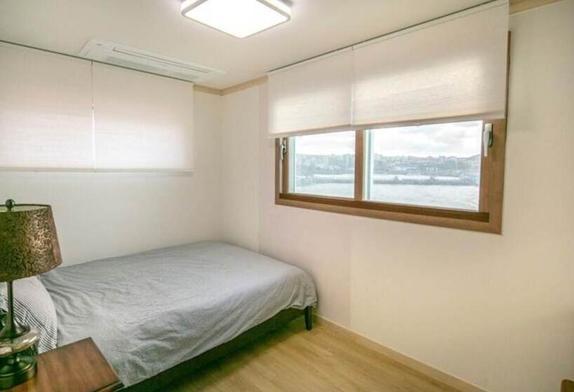 Jeju Hello Sea Pension