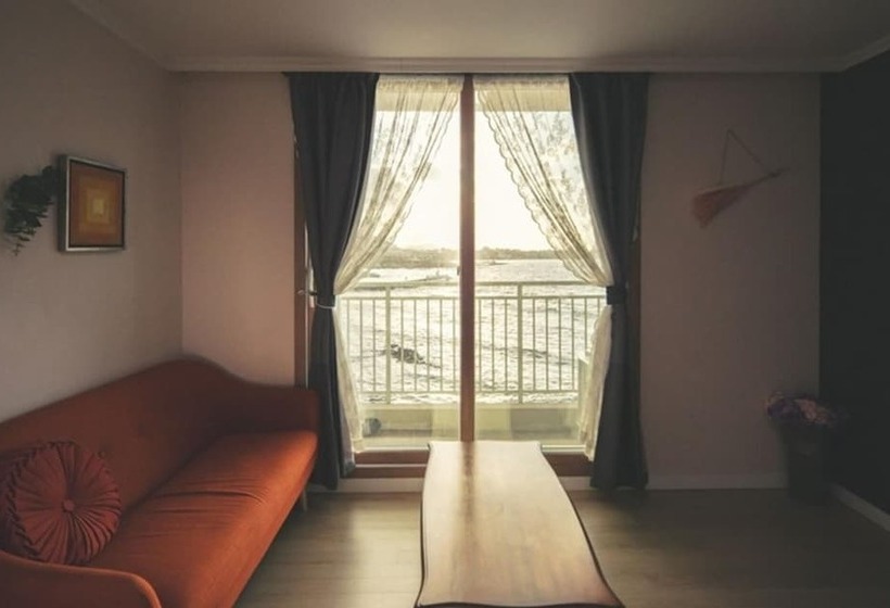 Jeju Hello Sea Pension