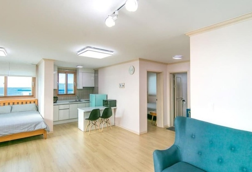 Jeju Hello Sea Pension