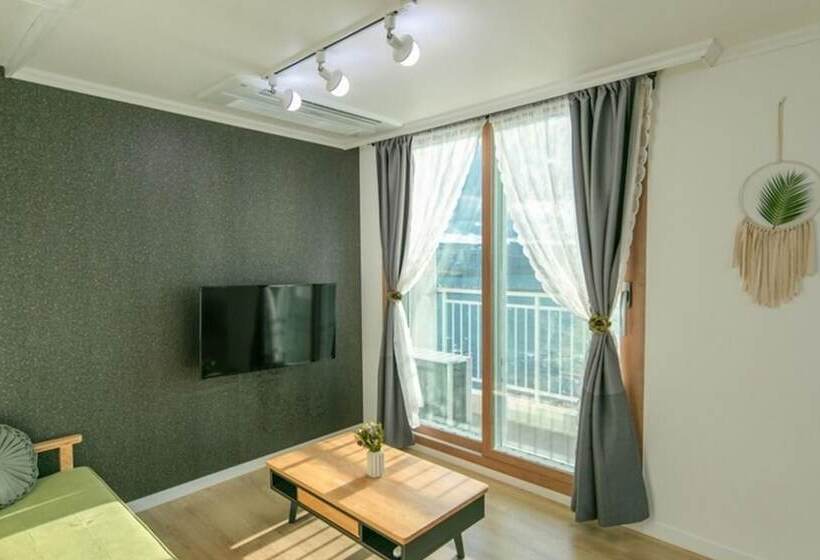 Jeju Hello Sea Pension