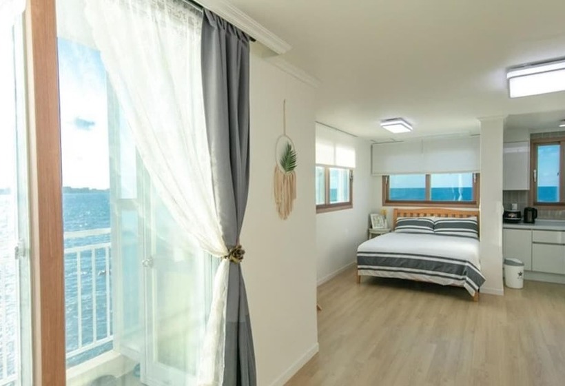 Jeju Hello Sea Pension