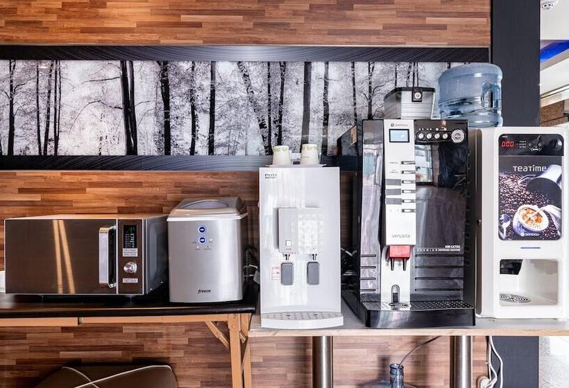 מוטל Gangneung Elim