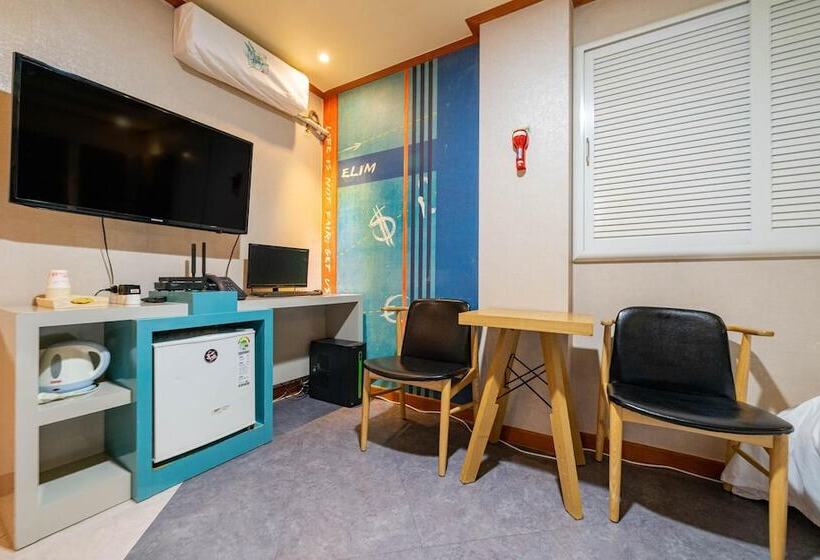 מוטל Gangneung Elim