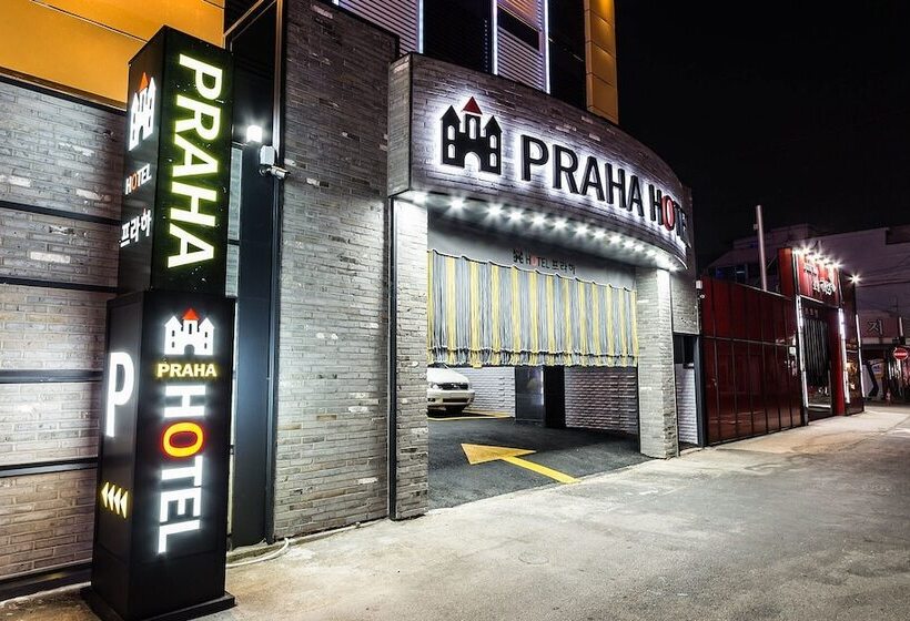 מוטל Pyeongtaek Praha