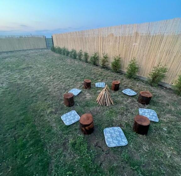 Pensió Zenith House