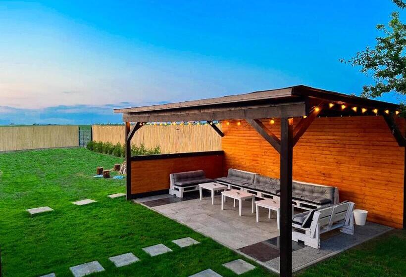 Pensió Zenith House