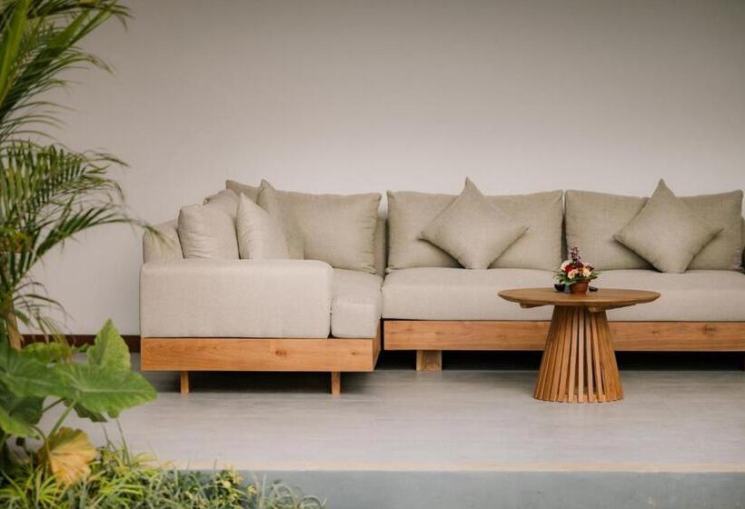 Пансион Sari Uma Canggu By Hospitality Bali