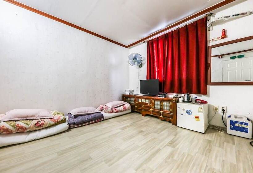 Seosan Emperor Motel