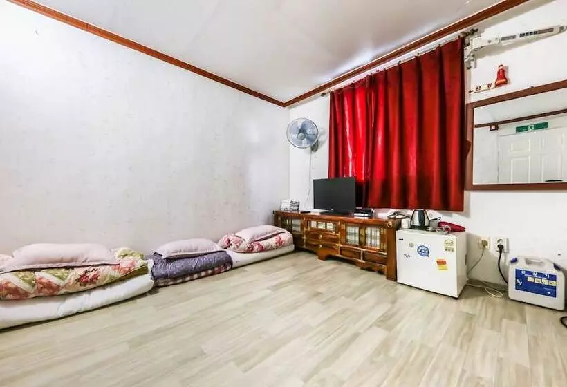 Seosan Emperor Motel