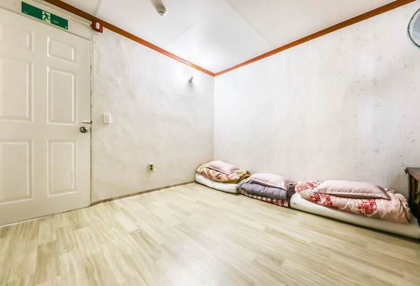 Seosan Emperor Motel