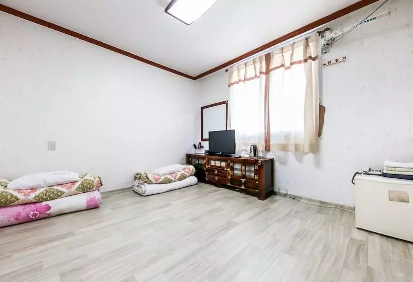 Seosan Emperor Motel