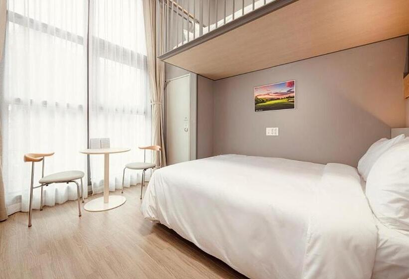 Sollago Myeongdong Hotel & Residence