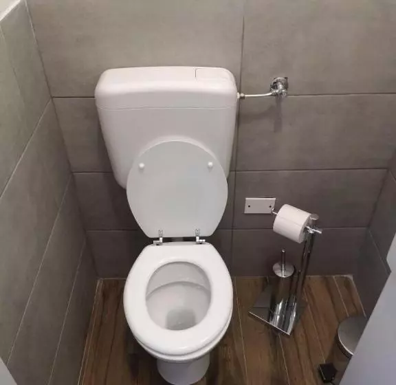 تختخواب و صبحانه Camera E Bagno Privato A 3 Minuti Dalla Stazione
