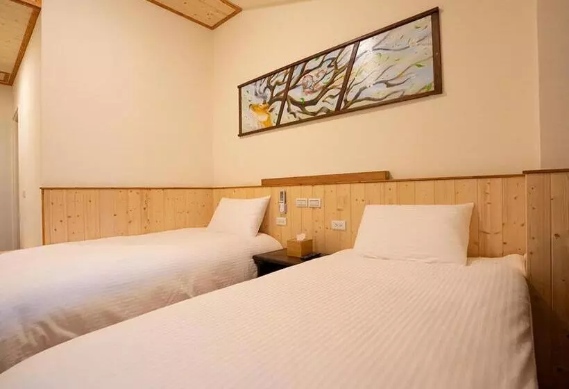 تختخواب و صبحانه Chin Be