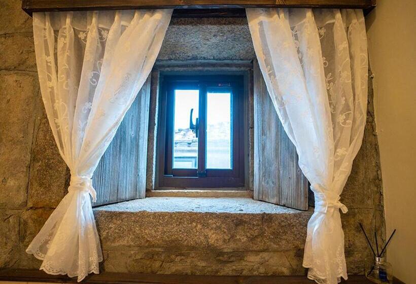 تختخواب و صبحانه Chin Be