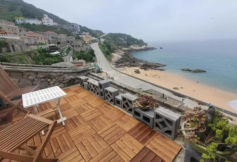 تختخواب و صبحانه Chin Be