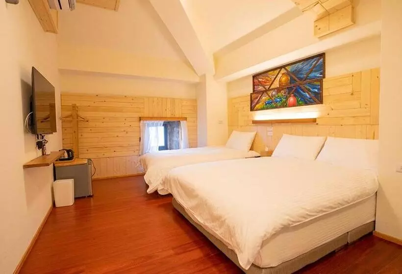 تختخواب و صبحانه Chin Be