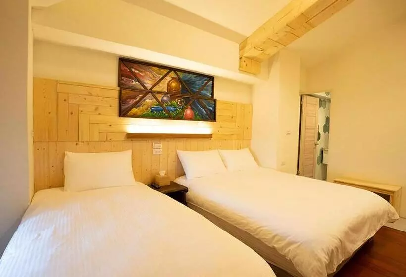 تختخواب و صبحانه Chin Be