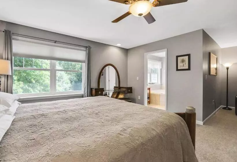 Aamiaismajoitus (B&B) Moondance Ridge Suites