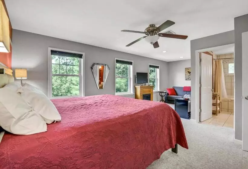 Aamiaismajoitus (B&B) Moondance Ridge Suites