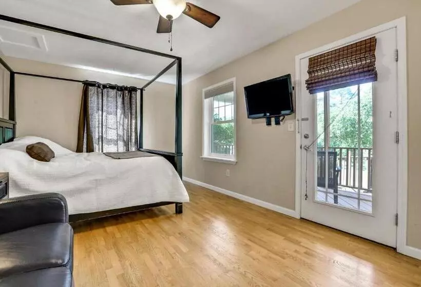 Aamiaismajoitus (B&B) Moondance Ridge Suites