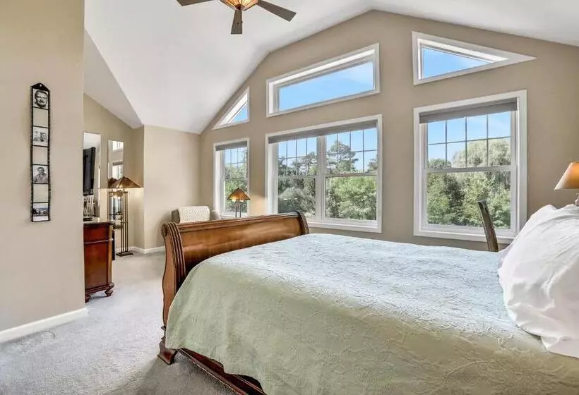 Aamiaismajoitus (B&B) Moondance Ridge Suites