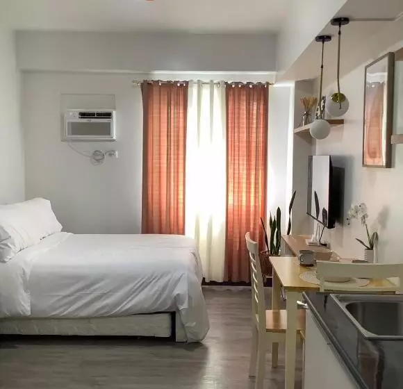 Symfoni Nichols Bossa Tower 2