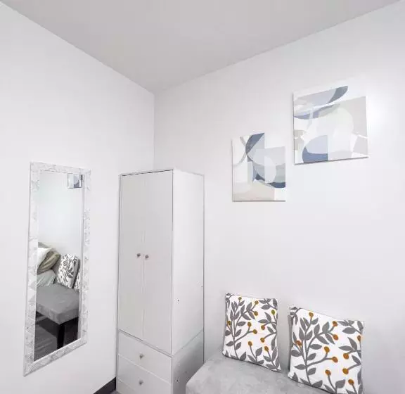 Symfoni Nichols Bossa Tower 2