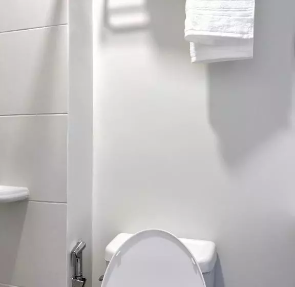 Symfoni Nichols Bossa Tower 2