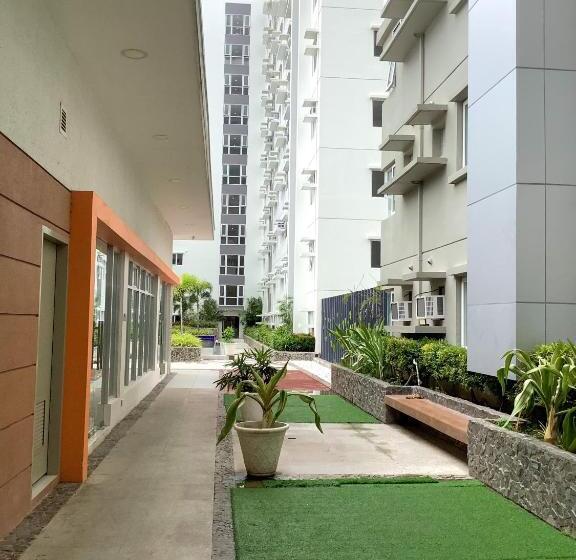 Symfoni Nichols Bossa Tower 2