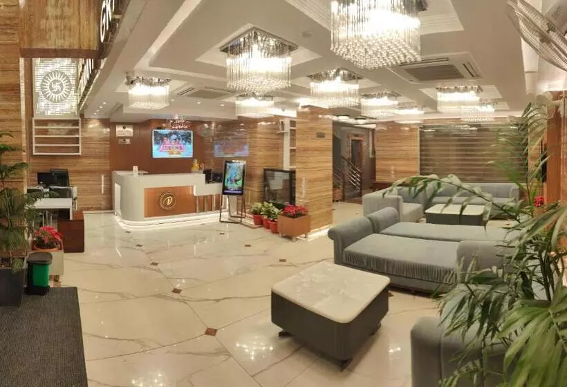 Hotelli The Grand Dewan