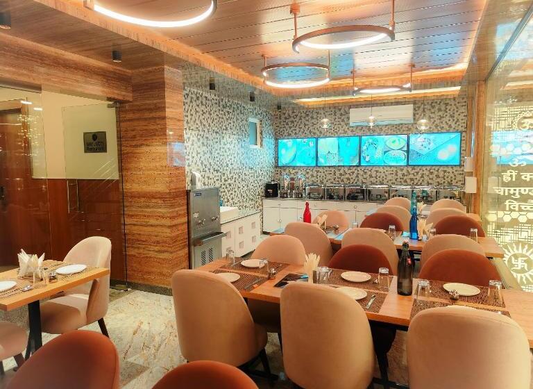 Hotel The Grand Dewan