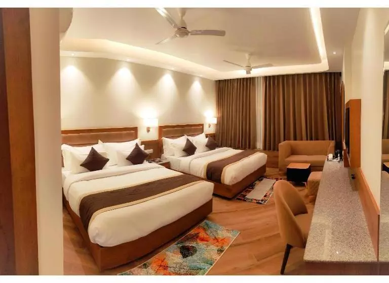 Hotelli The Grand Dewan