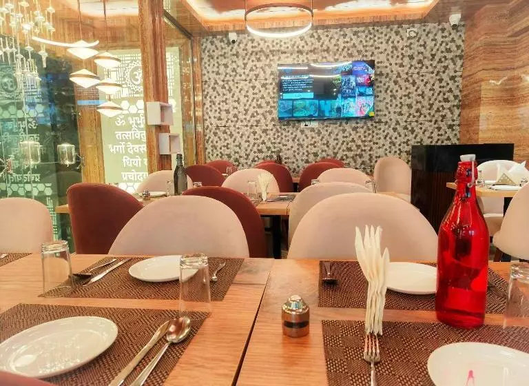 Hotelli The Grand Dewan