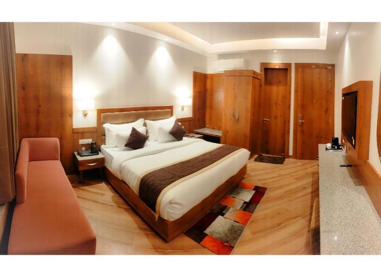 Hotel The Grand Dewan