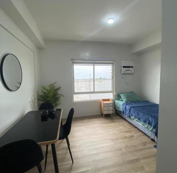 Zoe Studio Mesavirre