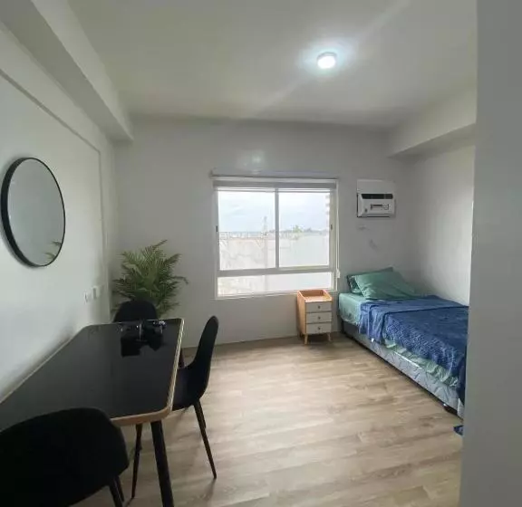 Zoe Studio Mesavirre