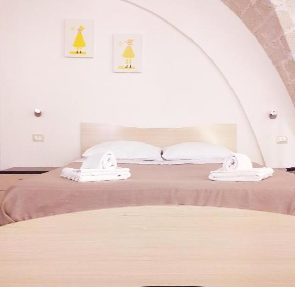 پانسیون A Quattro Di Mazze