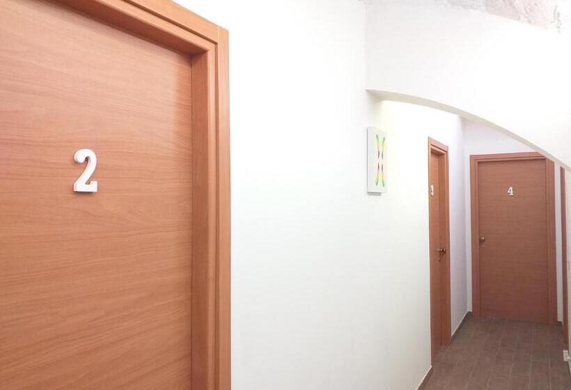 پانسیون A Quattro Di Mazze