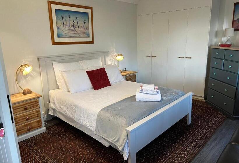 بنسيون Hillside Retreat Guest House