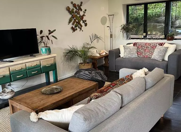ペンション Hillside Retreat Guest House