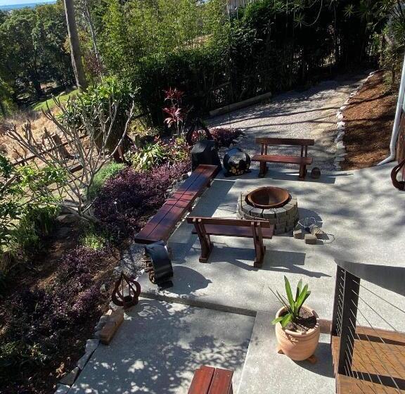 بنسيون Hillside Retreat Guest House