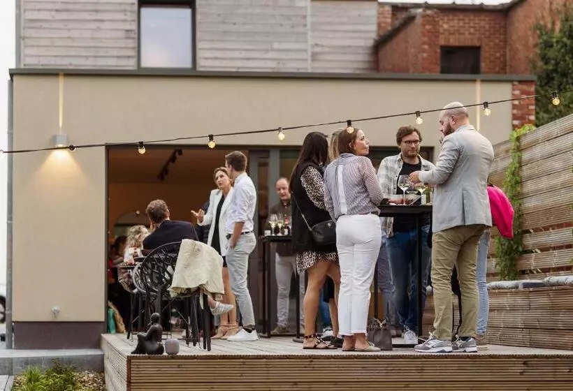 ペンション Inova Guesthouse