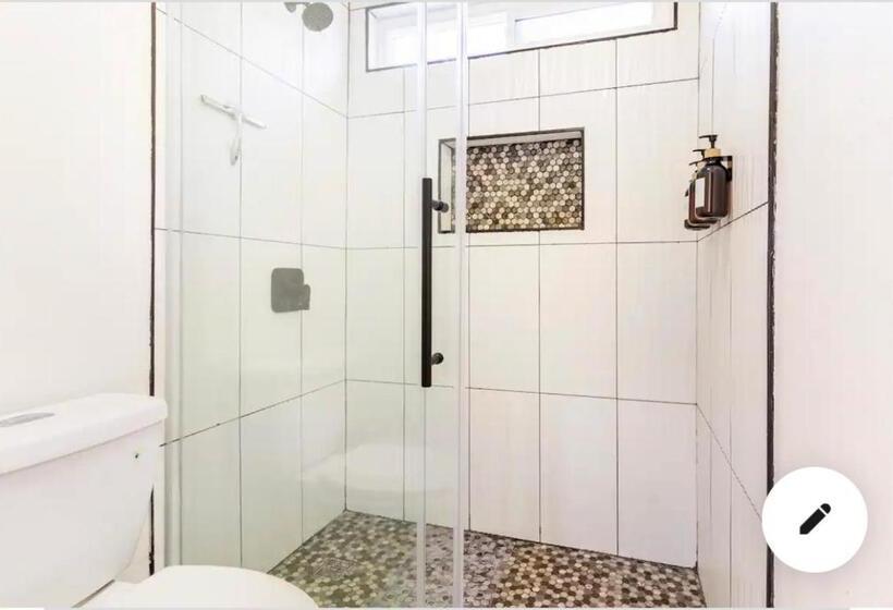 פנסיון Magiq Private Master En Suite W Private Bathroom Private Entrance Patio Yard No Shared Spaces