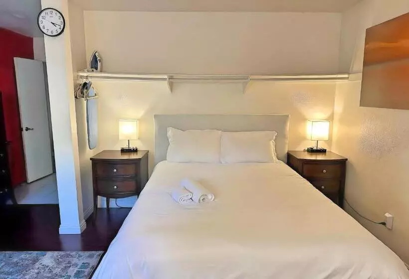ペンション Magiq Private Master En Suite W Private Bathroom  Private Entrance Patio Yard No Shared Spaces
