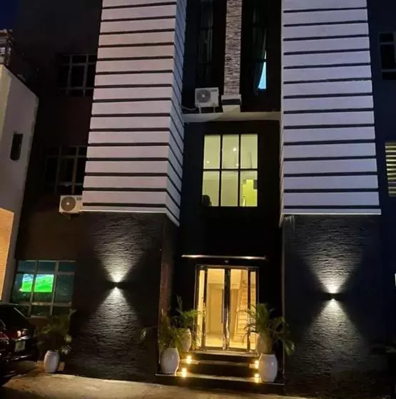 Tevom Hotel And Suites