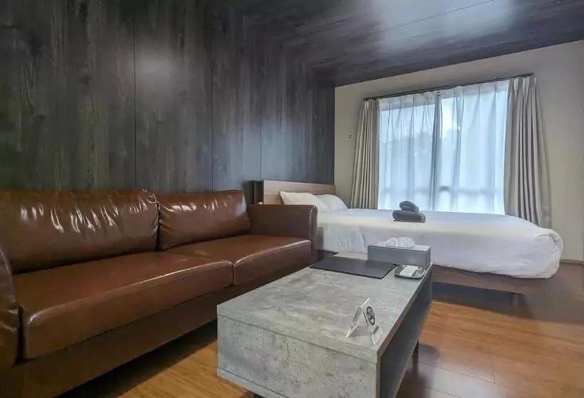 Hotelli 与那国むんぶステイ空港前