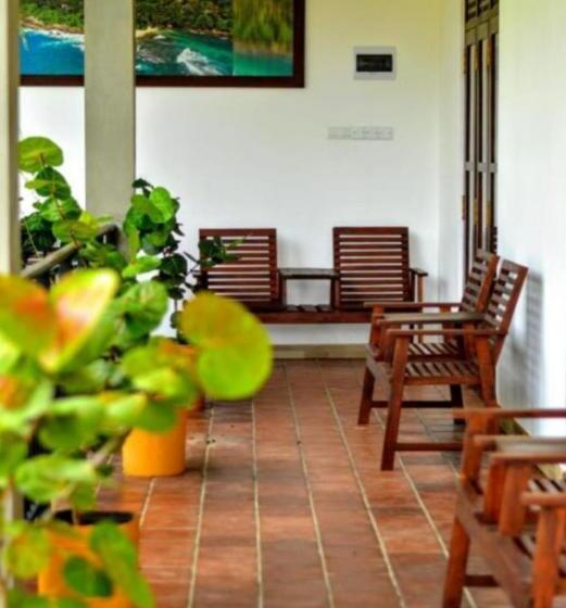 فندق Sky House Ahangama