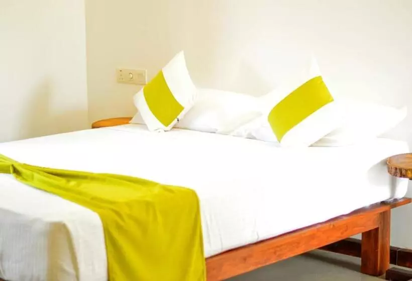 Hotelli Sky House Ahangama